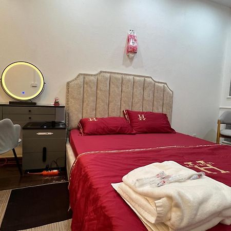 Venus Apartment Kham Thien ハノイ市 エクステリア 写真
