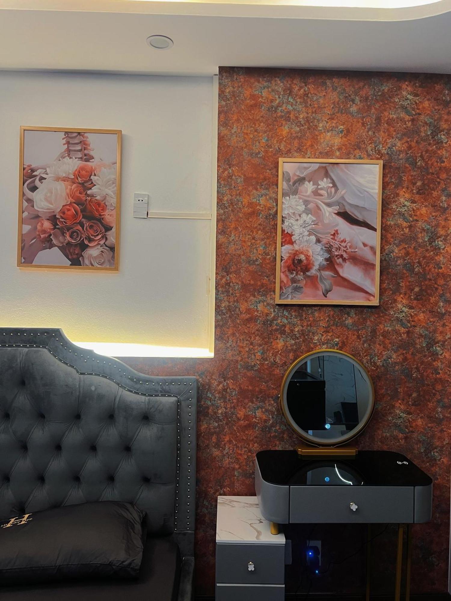 Venus Apartment Kham Thien ハノイ市 エクステリア 写真